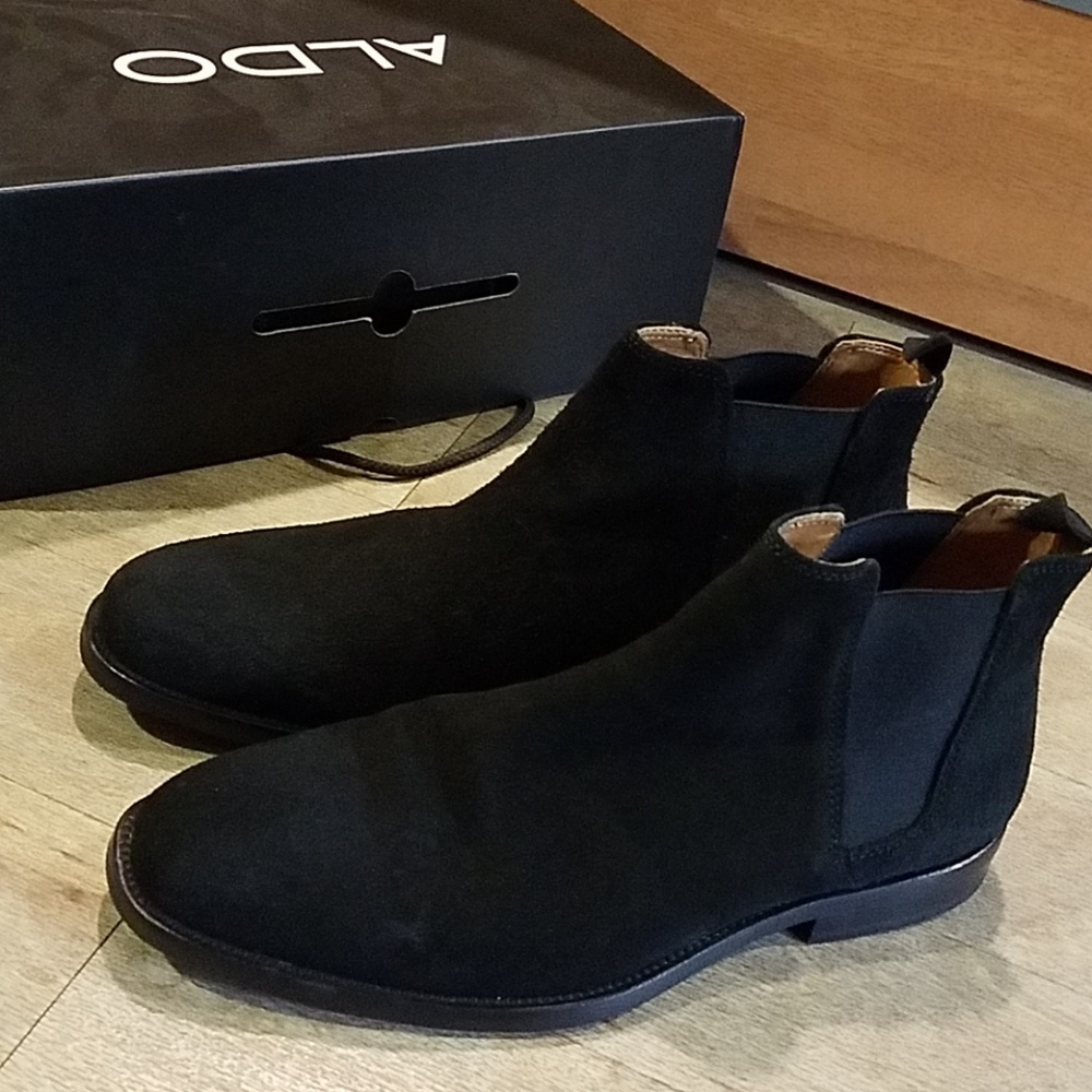 Aldo vianello/ Chelsea boots